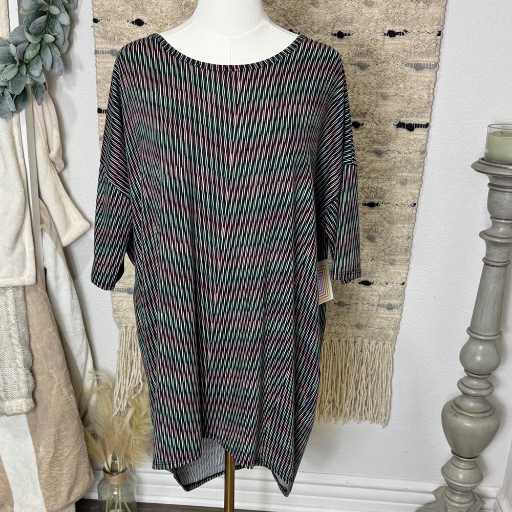 NWT LuLaRoe Irma Black and Pink neon patterned  Tunic size XL